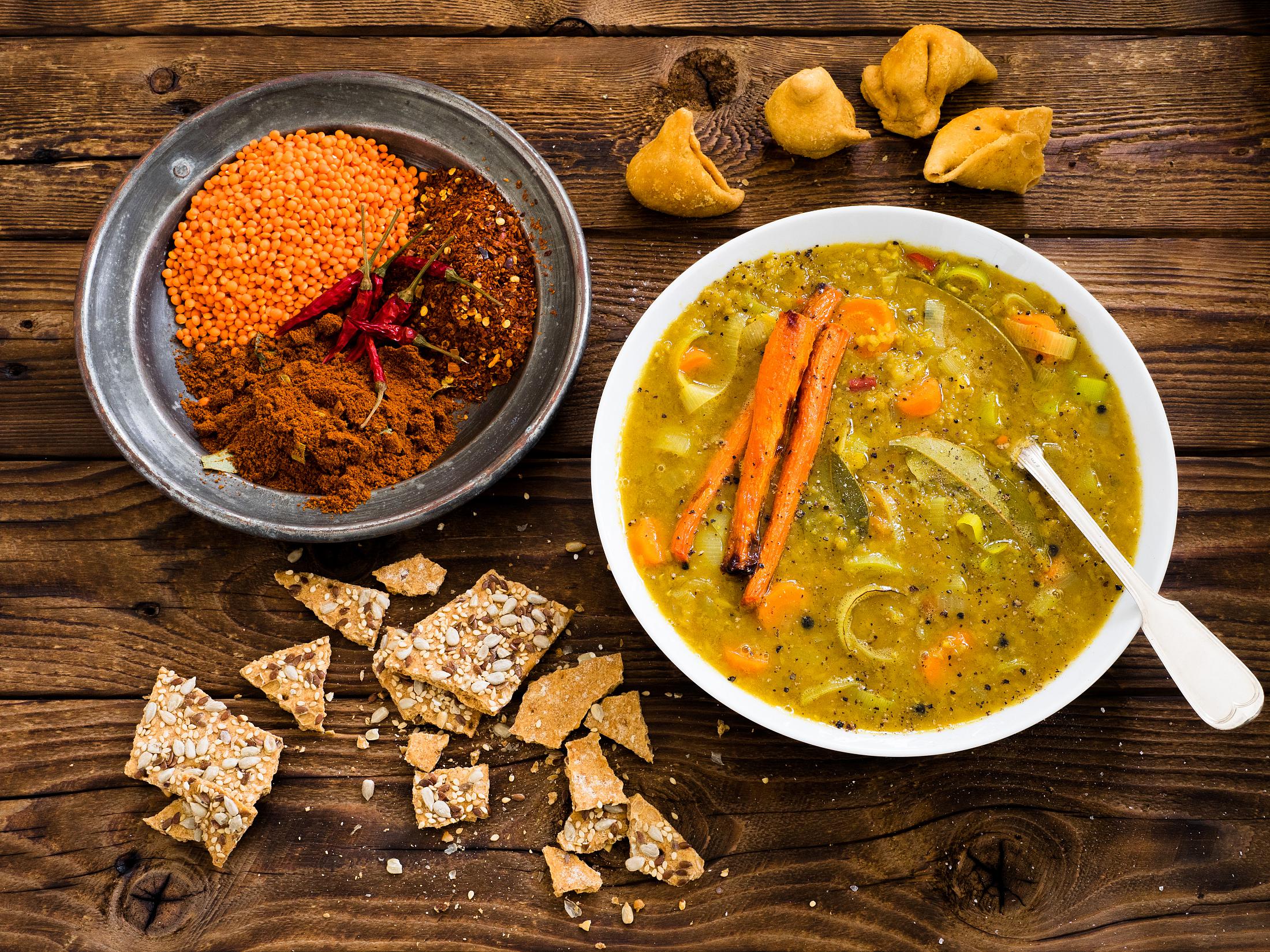 Dal Suppe - Indische Linsensuppe | eat vegan rocks!